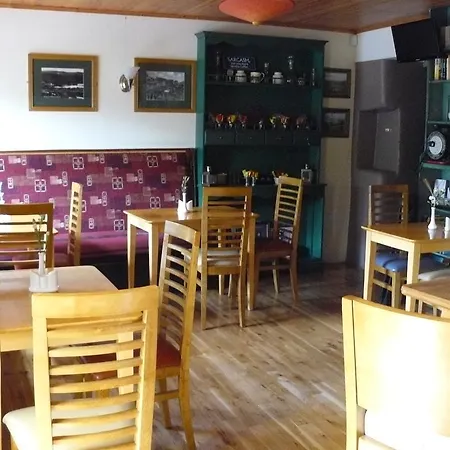 Alojamento de Acomodação e Pequeno-almoço Bridge Bar House Bantry